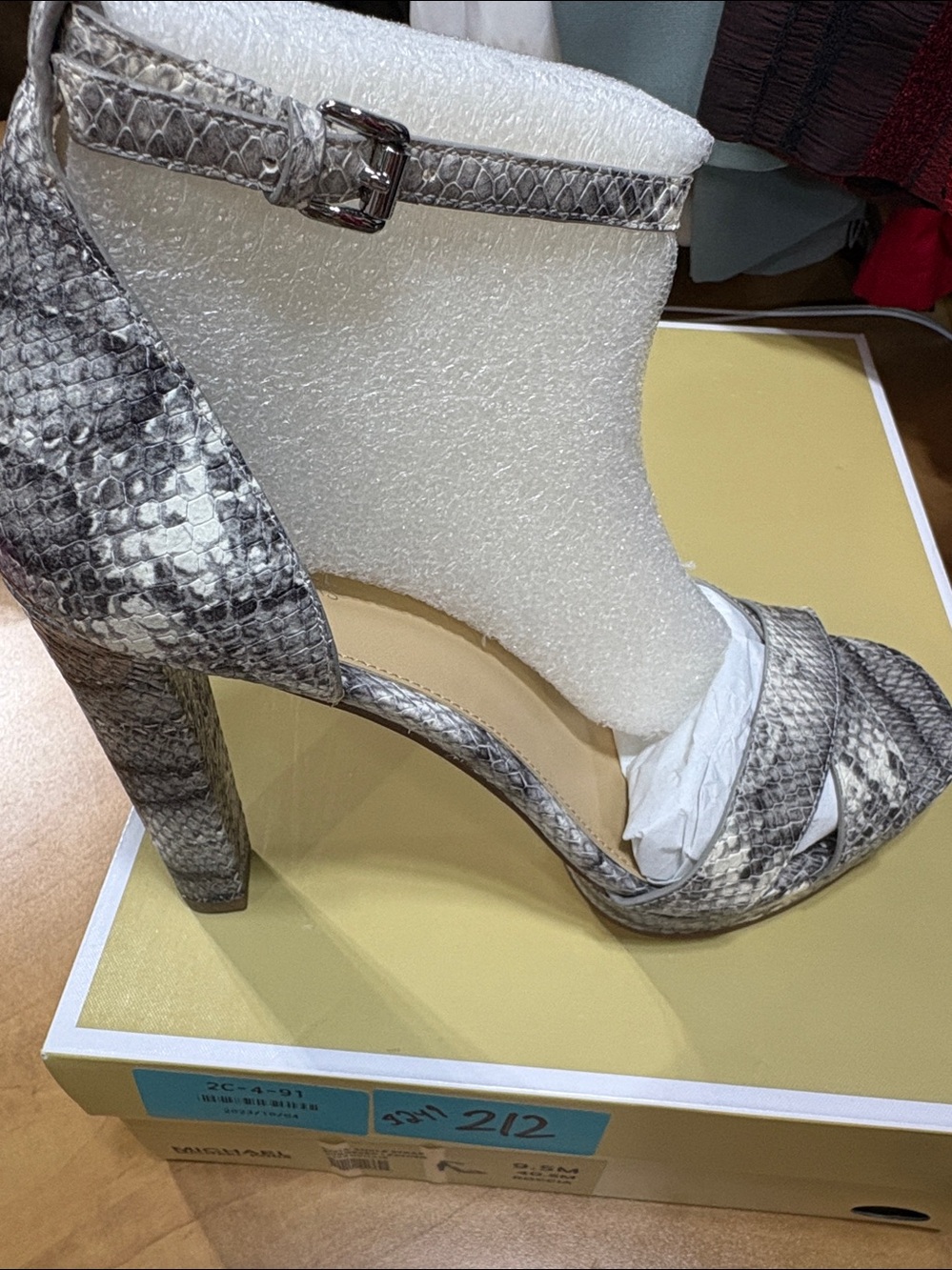 NIB Michael Kors Leather shoes $249
